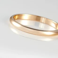 Histoire d'Or Alliance Aphroditia Demi Jonc Bombé