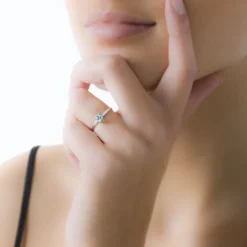 Bague Lily Or Blanc Emeraude-Histoire d'Or Best