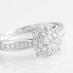 Bague Or Blanc  Shirlene Diamant Synthetique-Histoire d'Or Clearance