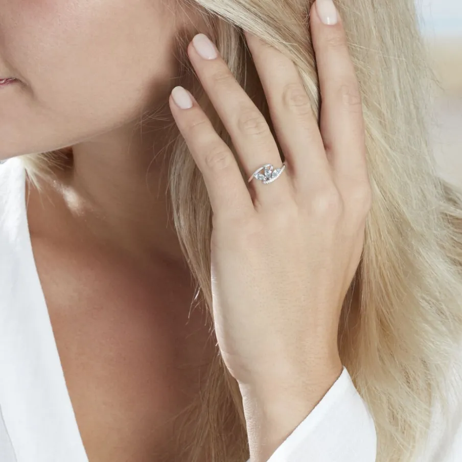 Histoire d'Or Bague Petale Or Blanc Topaze Et Oxyde De Zirconium