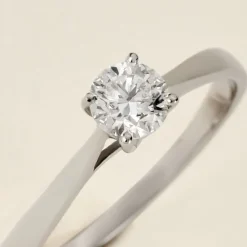 Histoire d'Or Bague Solitaire Aphrodite