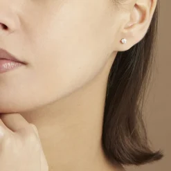 Histoire d'Or Boucles D'oreilles Puces 4 Griffes Or Jaune Diamant Synthetique