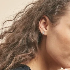 Boucles D'oreilles Puces Ainhoa Or Blanc Diamant-Histoire d'Or Online