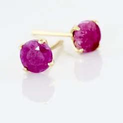 Histoire d'Or Boucles D'oreilles Puces Elea Serti Griffe Or Jaune Rubis