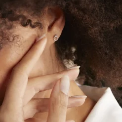 Histoire d'Or Boucles D'oreilles Puces Mahaut Or Blanc Diamant