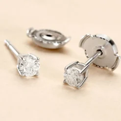 Histoire d'Or Boucles D'oreilles Puces Or Blanc Aphrodite Diamants