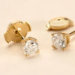 Histoire d'Or Boucles D'oreilles Puces Or Jaune Aphrodite Diamants