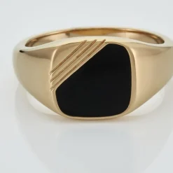 Chevalière Plaqué Or Jaune Nelson Email Noir-Histoire d'Or Sale