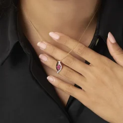 Collier Hoela Or Jaune Diamant Et Rubis-Histoire d'Or Sale