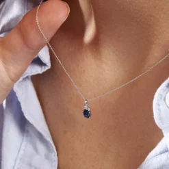 Histoire d'Or Collier Marie Or Blanc Saphir Diamant