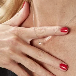 Histoire d'Or Collier Or Blanc Aphrodite Diamant