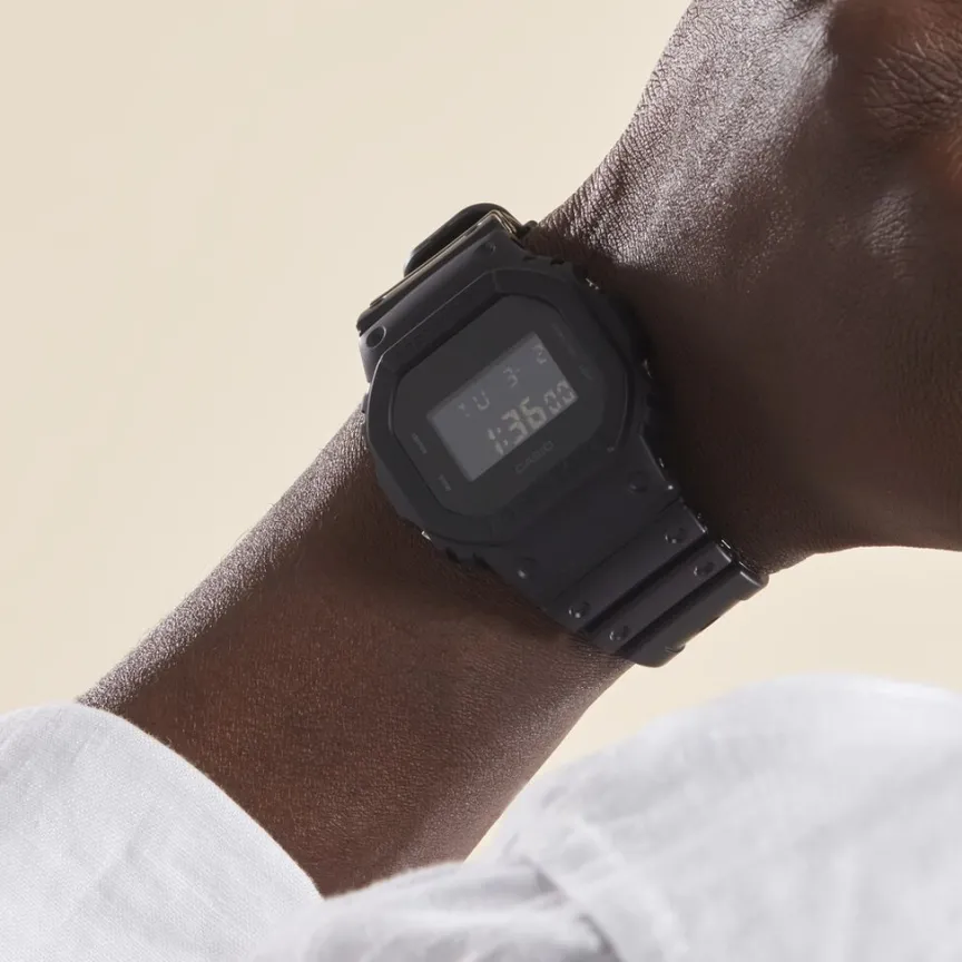 Montre Black & White Noir-CASIO G-SHOCK New