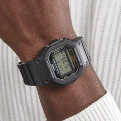 CASIO G-SHOCK Montre Black & White Gris