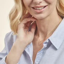 Histoire d'Or Pendentif Lettre V Or Jaune Oxyde