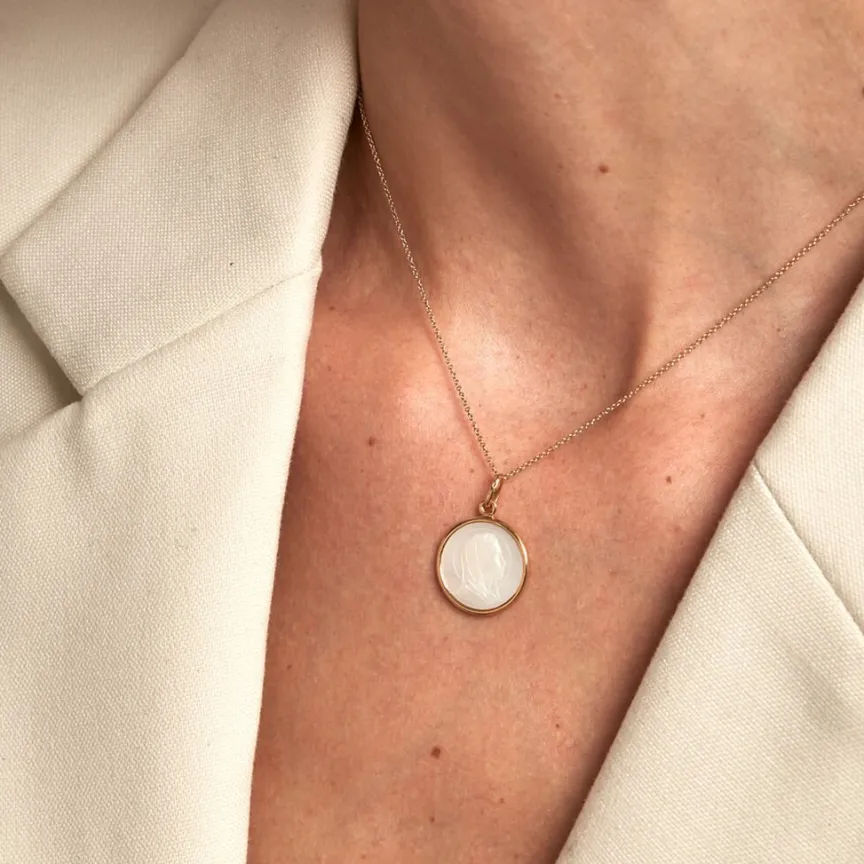 Pendentif Marie Or Jaune Nacre-Histoire d'Or Clearance